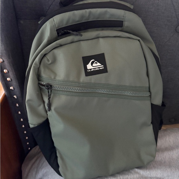 Quiksilver green backpack - Picture 1 of 3